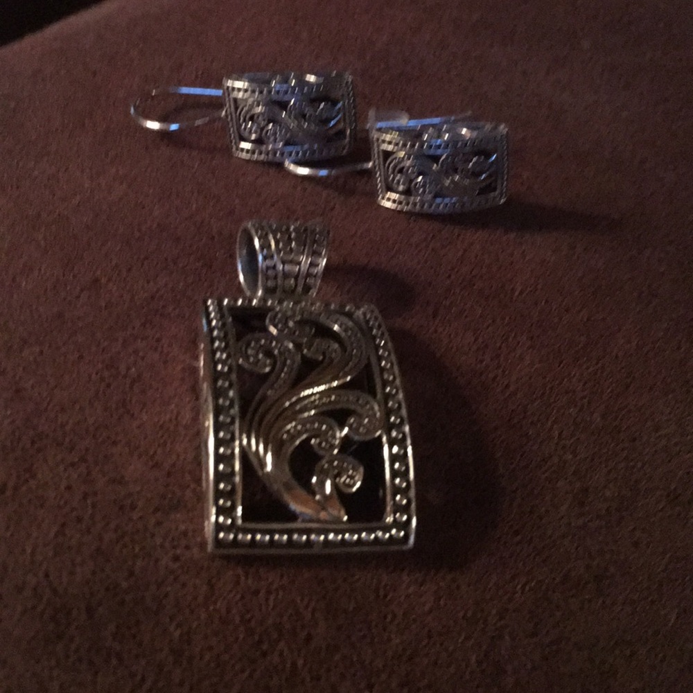 Silpada Sterling Silver Scroll Pendant/Earrings